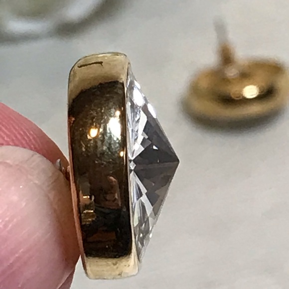 Swarovski Pierced Earrings - Picture 4 of 5